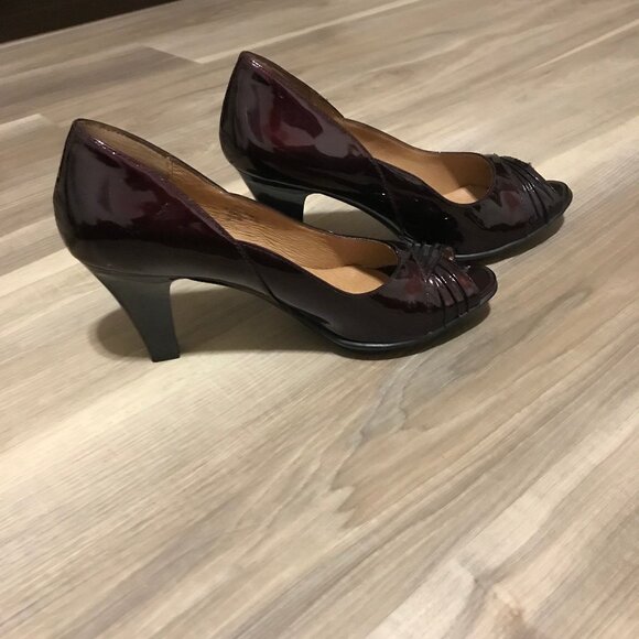Sofft Ladies Burgundy Patent Leather Shoes Size 9 - Picture 5 of 6